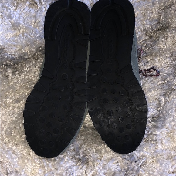 *SOLD* Reebok Classic Trainers - Picture 6 of 8